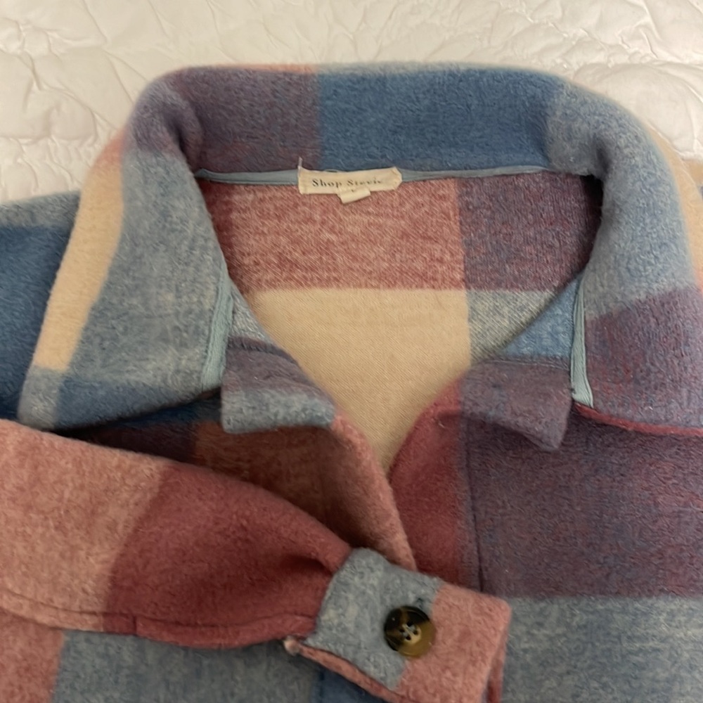 Multi Color Shacket, Size L, Washed Once Never Wo… - image 2